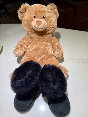UGG Boots & BUILD-A-Bear for Toddler Leather, Black Sheepskin Size 6, Brown Bear